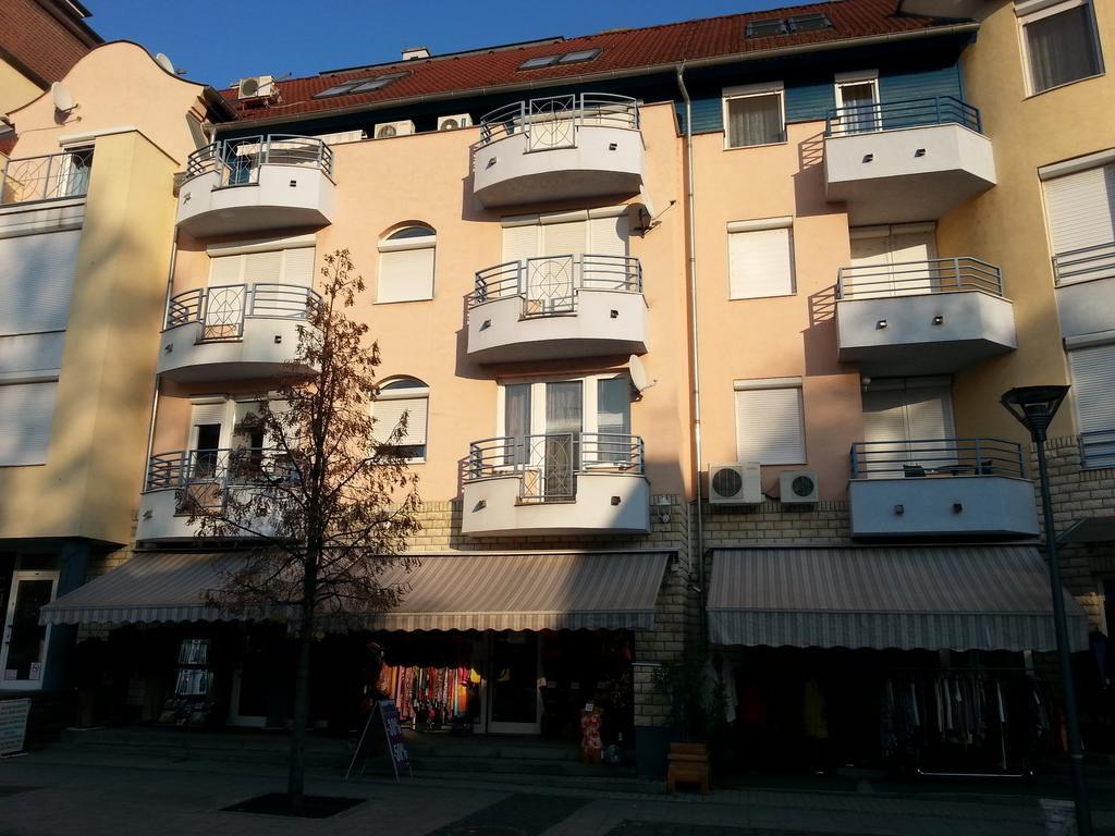 Pedestrian Street Apartment Heviz Ngoại thất bức ảnh