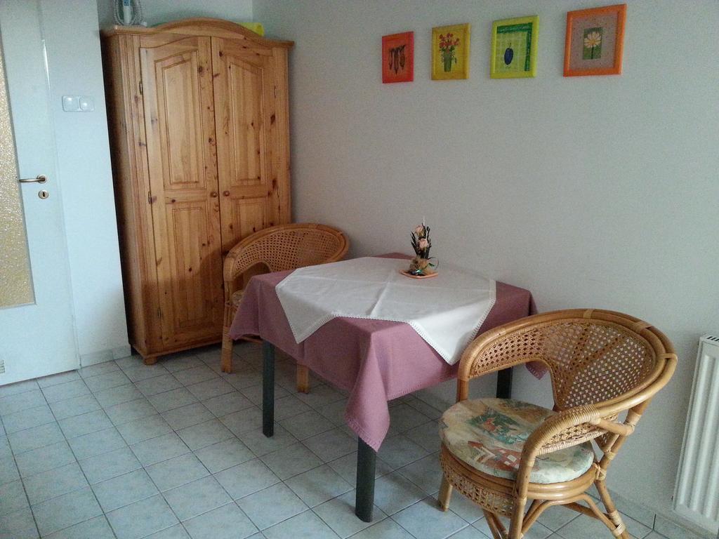 Pedestrian Street Apartment Heviz Ngoại thất bức ảnh
